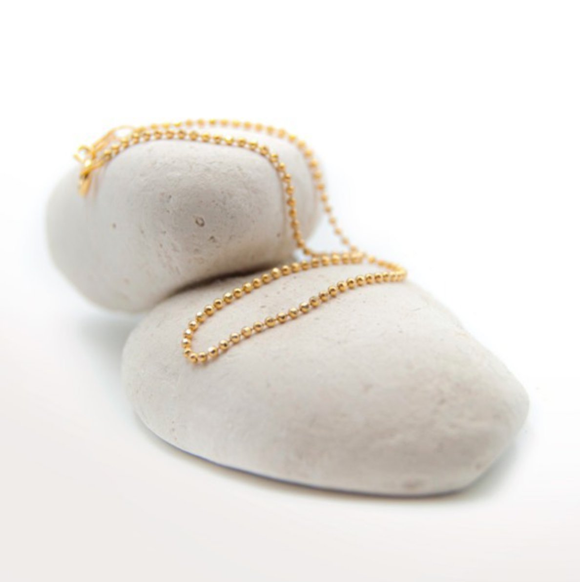 Feines Linienarmband